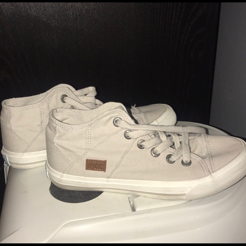 Blow fish Malibu sneakers!